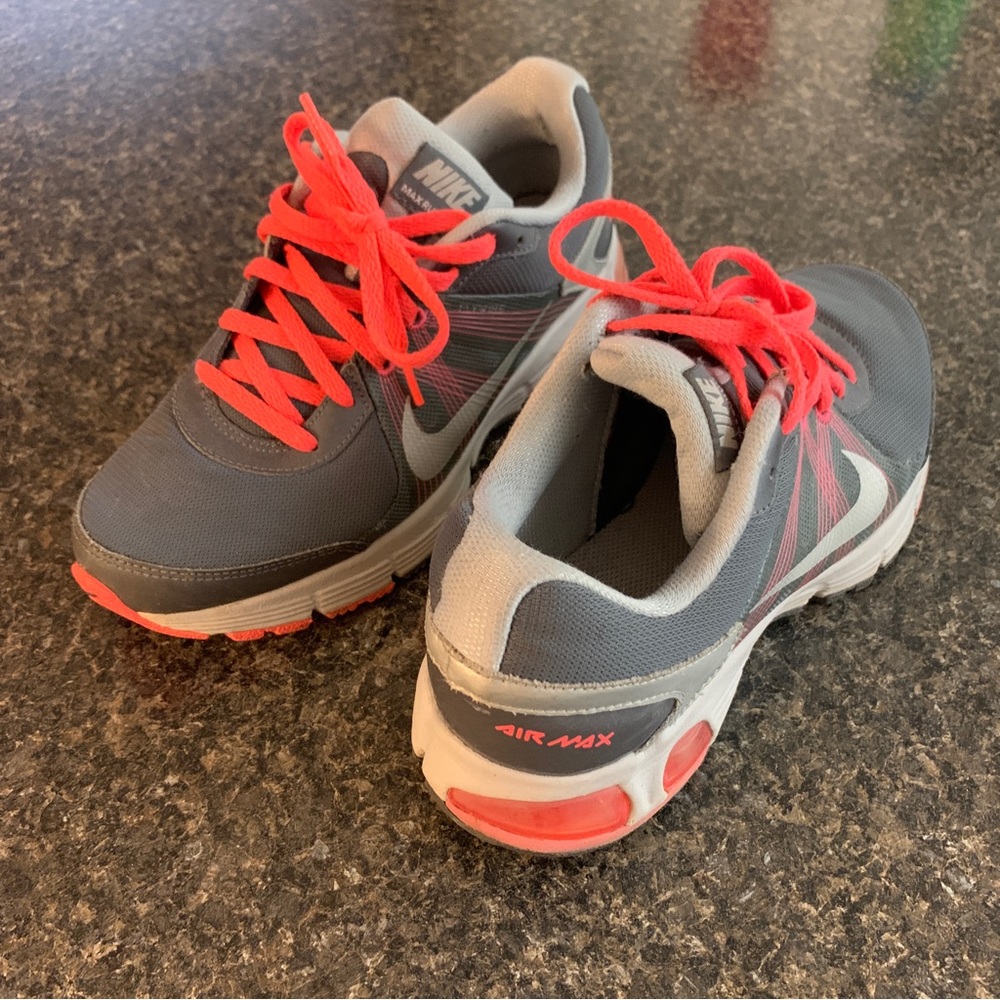 NIKE Air Max Flywire Sneakers